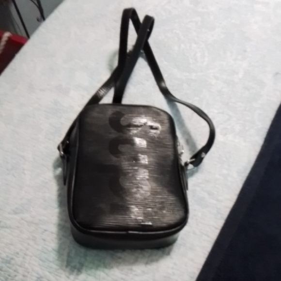 Louis Vuitton Black Textured Messenger Bag - Picture 1 of 2
